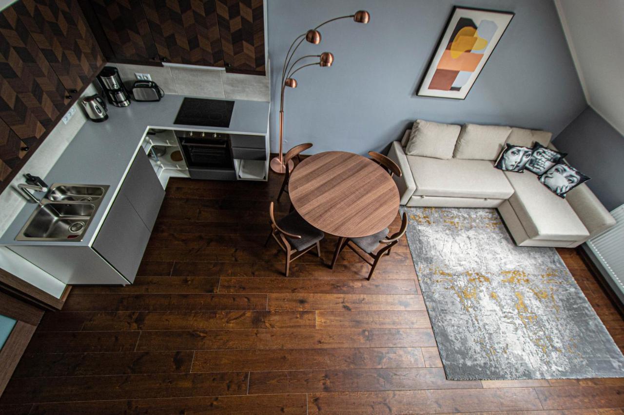 Quite Loft With Balcony And 3 Air Conditioners Praha Bagian luar foto